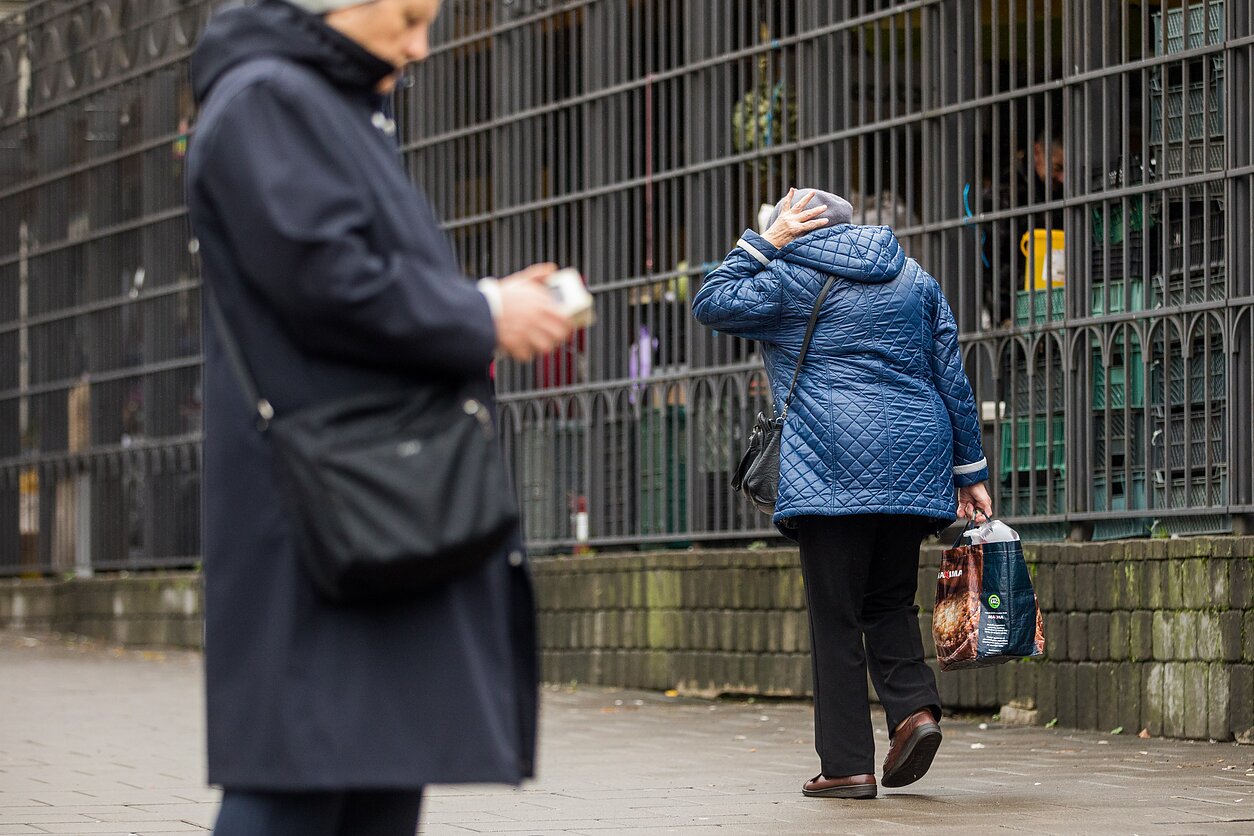 Vyriausybė žada analizę dėl „Sodros“ biudžeto perteklinės dalies skyrimo pensijų augimui