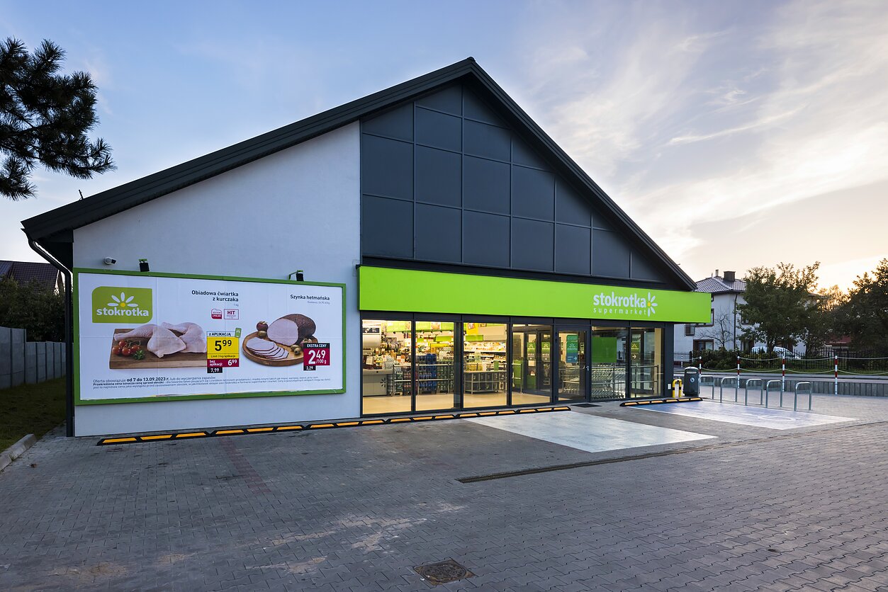 „Maximos grupė“ pardavė „Stokrotkos“ ir „T Market“ prekybos tinklus susijusiai įmonei