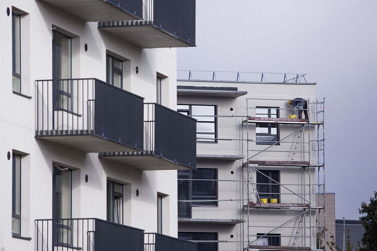 Lietuvos nekilnojamojo turto vystytojai išlieka pozityviai nusiteikę, tačiau rinką ir toliau slegia senos bėdos